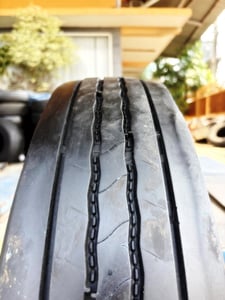 ยางเก่า บรรทุก BS 750r16 radial ในรองครบ ชุดนี้มี 4เส้น ปี2023