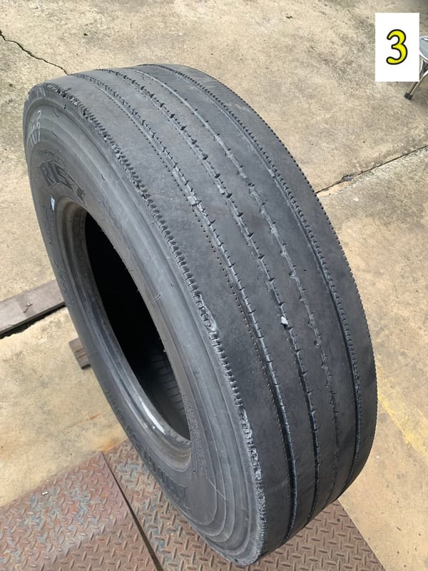 ยางเก่าBridgestone  11r22.5 r157 radial tbr ปี2021 ชุดนี้มี 4เส้น