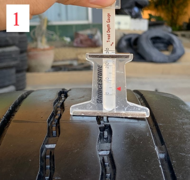 Radial พร้อมใช้ Bridgestone 8.25r16 รุ่น r156 คละปี มี 3เส้น 