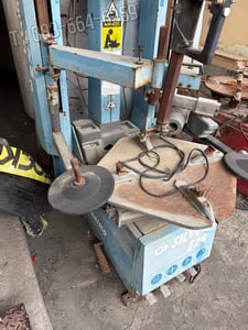 เครื่องถอดยางล้อ ใช้งานไม่ได้แล้ว มี 2ตัว เครื่องถอดยางล้อ ใช้งานไม่ได้แล้ว มี 2ตัว