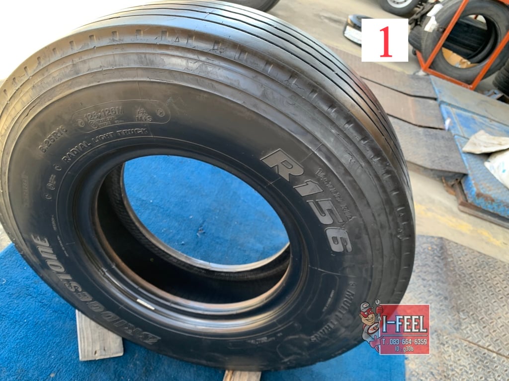 Radial พร้อมใช้ Bridgestone 8.25r16 รุ่น r156 คละปี มี 3เส้น Radial พร้อมใช้ Bridgestone 8.25r16 รุ่น r156 คละปี มี 3เส้น