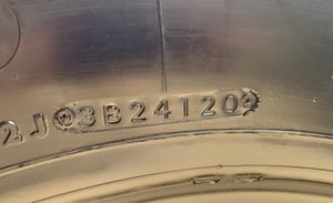 ยางมือ2 Bridgestone ขนาด 1000r20 รุ่น r157 radial tbr