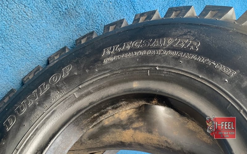 ยางรถยก forklift ยี่ห้อ dunlop tire ขนาด 23 x 9 - 10 ยางเก่าปี