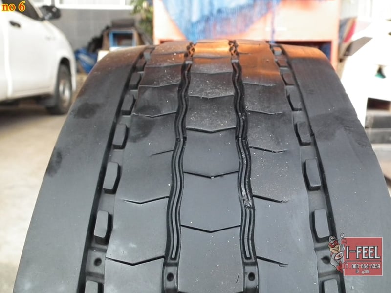 Radial Tire มือ2 มี 6เส้น 215-75r17.5 michelin รุ่น x multi Radial Tire มือ2 มี 6เส้น 215-75r17.5 michelin รุ่น x multi