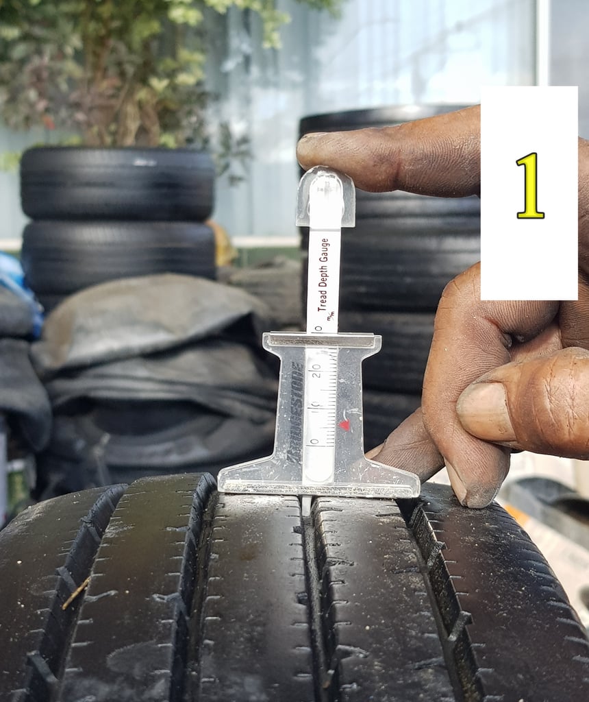 Bridgestone radial 7.00r16 r200 ชุดนี้มี 2เส้น คละปีผลิต Bridgestone radial 7.00r16 r200 ชุดนี้มี 2เส้น คละปีผลิต