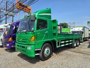 10 ล้อ ฮีโน่ เมก้า 212 แรงม้า เพลาเดียว กระบะเหล็ก ยาว 7 เมตร