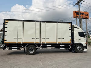 6 ล้อ ฮีโน่ วิคเตอร์ 240 แรงม้า ตู้ 10 บาน ปี 64