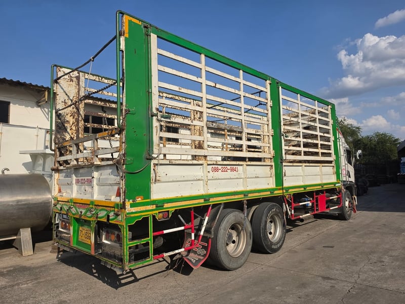 10 ล้อ ฮีโน่ เมก้า เพลาเดียว กระบะคอกสูง ยาว 7.5 เมตร