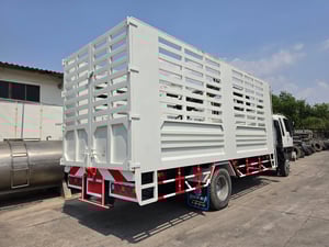 6 ล้อ ฮีโน่ เครื่อง 168 แรงม้า ติดเฮี้ยบคีบ 4.5 ตัน กระบะคอกสูงบิ้วใหม่