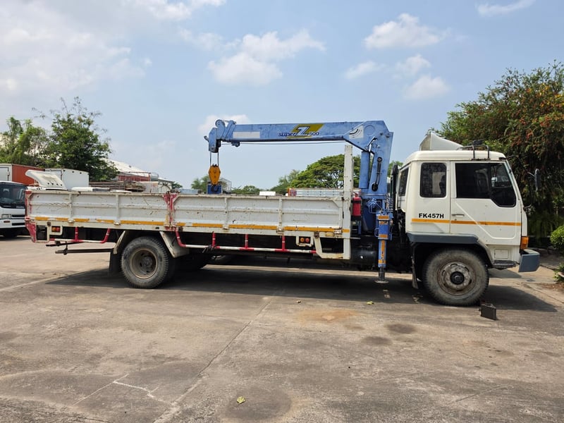 6 ล้อ มิตซูบิชิ ติดเครน 5 ตัน 4 ปลอก ปี 45