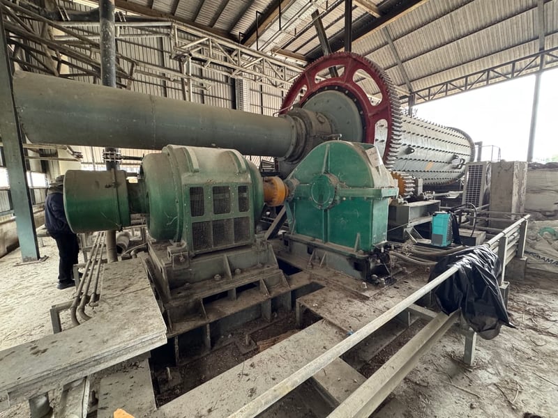 ขายเครื่องบดแร่แบบ Ball Mill และ แบบลูกตุ้ม