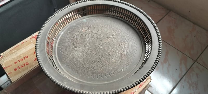 โตกพานทองเหลือง