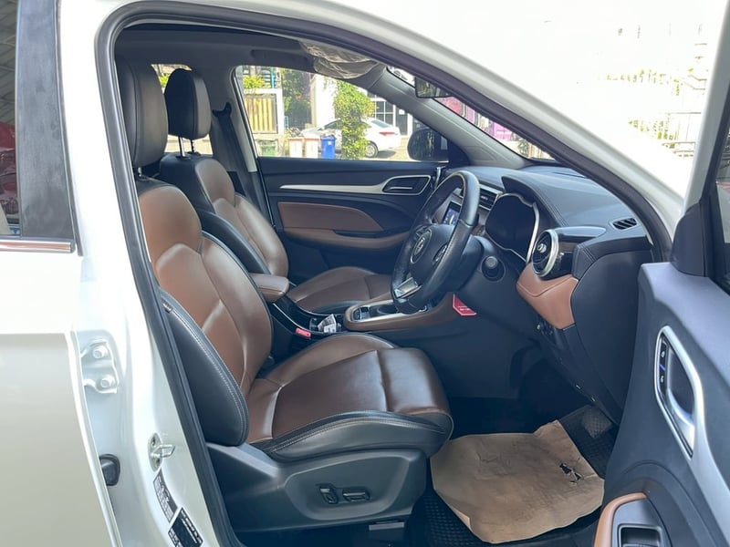 🚘 MG ZS 1.5 V SUNROOF AUTO ปี 2024! 🚘