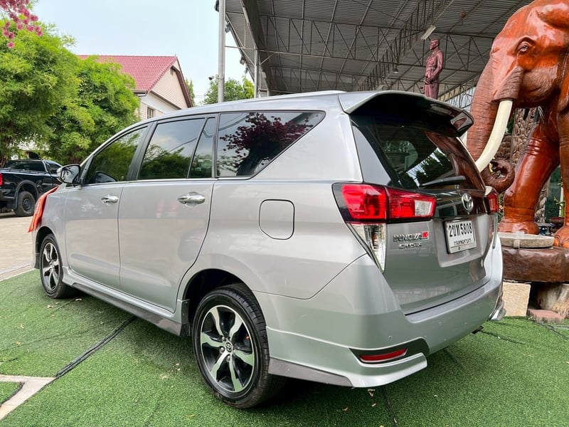 👨‍👩‍👧‍👦 รถครอบครัวตัวท็อป หรูหราเหนือระดับ! TOYOTA INNOVA CRYSTA 2.8 PREMIUM ปี 2022 👨‍👩‍👧‍👦