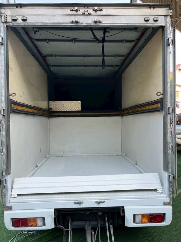 ISUZU D-MAX SPARK 1.9 MT 2020