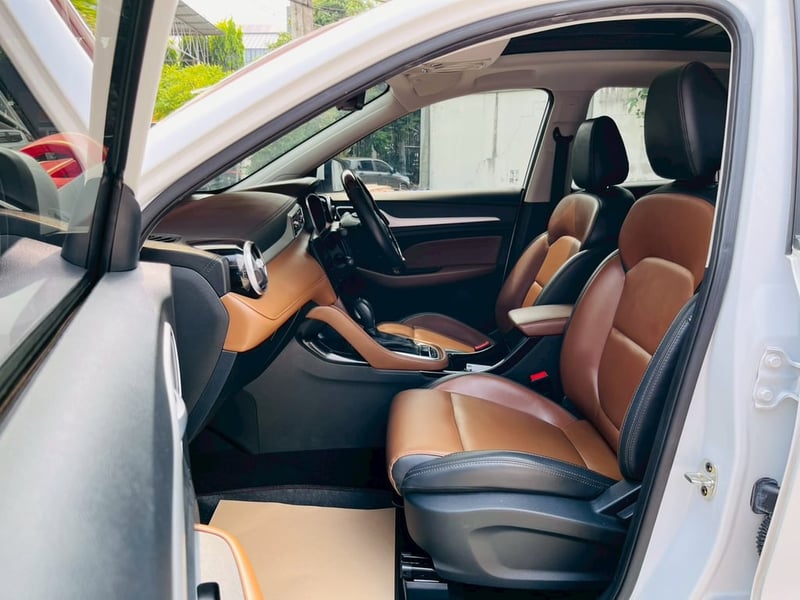 ✨ SUV รุ่นท็อป สภาพป้ายแดง! MG ZS 1.5 V i-SMART ปี 2025 ✨