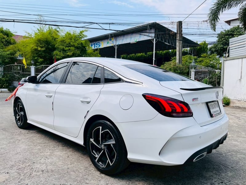 ✨ สวยหรู สปอร์ต ประหยัดสุดขีด! MG 5 1.5 X i-SMART (รุ่น TOP สุด) ปี 2024 ✨