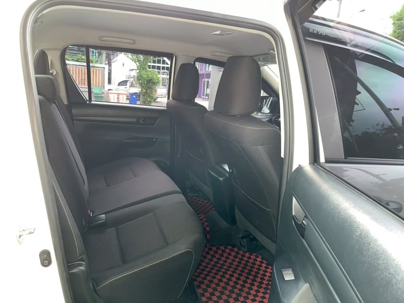 TOYOTA REVO DBL 2.4 ENTRY Z-EDITION AUTO 2024