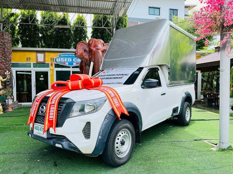 🚚 ผ่อน 6,xxx ตลอดสัญญา! รถปีใหม่+ตู้ใหม่ พร้อมลุยงาน 🚚 🚀NISSAN NAVARA 2.5 SL ปี 2022 สภาพนางฟ้า แถมฟรี! ตู้ทึบใหม่แกะกล่อง 2.10 ม. 💰 ราคาพิเศษถูกที่สุดเพียง 399,000 บาท เท่านั้น! 💰 🔥 โปรแรงจัดเต็มจากเซลล์นัท: ✅ #เครดิตดีฟรีดาวน์ – ออกรถ 0 บาท ไม่ต้องควักทุนแม้แต่บาทเดียว ✅ #ผ่อนเพียง 6,xxx บาท