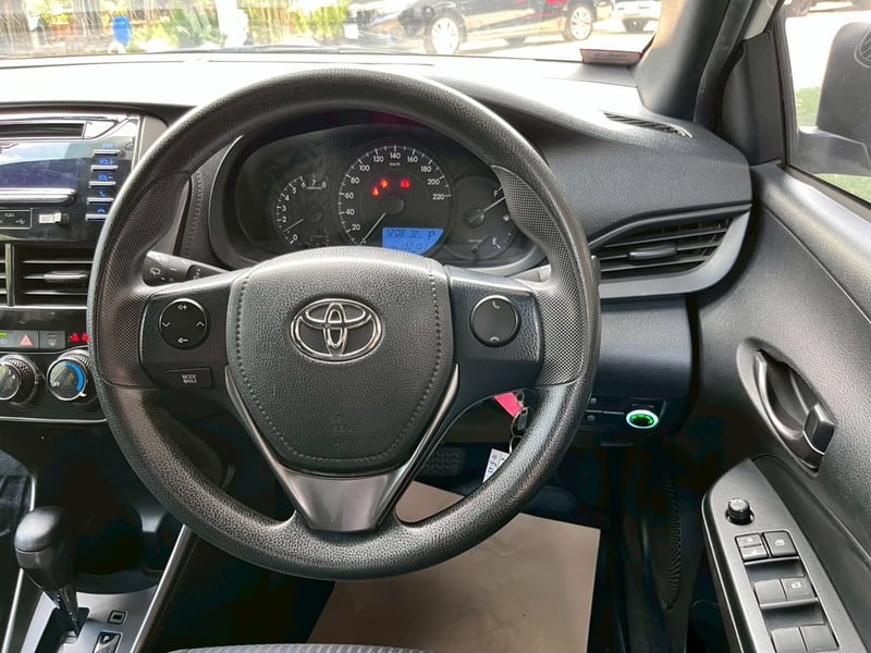 🚗 TOYOTA YARIS 1.2 ENTRY AUTO (เบนซิน+LPG) ปี 2022 🚗