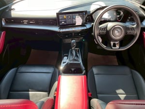 ✨ รุ่นท็อปสุด! สภาพป้ายแดง ไมล์น้อยจัด 10,xxx กม.🚗 MG 5 1.5 X SUNROOF AUTO ปี 2025! 🚗