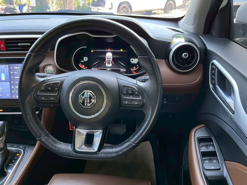 🚘 MG ZS 1.5 V SUNROOF AUTO ปี 2024! 🚘