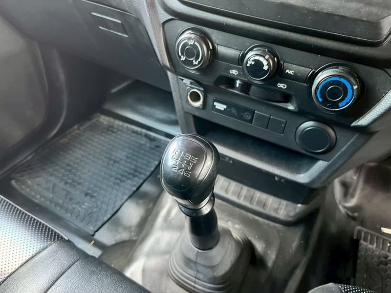 ISUZU D-MAX SPARK 1.9 MT 2021