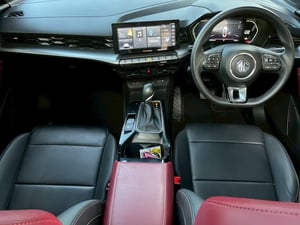 MG 5 1.5 X AUTO 2025