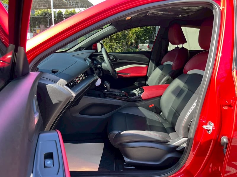 ✨ รุ่นท็อปสุด! สภาพป้ายแดง ไมล์น้อยจัด 10,xxx กม.🚗 MG 5 1.5 X SUNROOF AUTO ปี 2025! 🚗