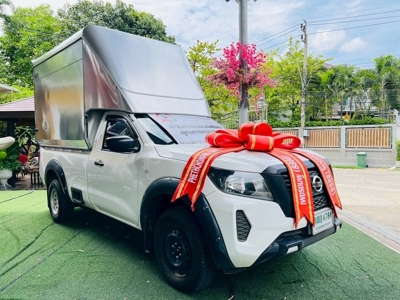 🚚 ผ่อน 6,xxx ตลอดสัญญา! รถปีใหม่+ตู้ใหม่ พร้อมลุยงาน 🚚 🚀NISSAN NAVARA 2.5 SL ปี 2022 สภาพนางฟ้า แถมฟรี! ตู้ทึบใหม่แกะกล่อง 2.10 ม. 💰 ราคาพิเศษถูกที่สุดเพียง 399,000 บาท เท่านั้น! 💰 🔥 โปรแรงจัดเต็มจากเซลล์นัท: ✅ #เครดิตดีฟรีดาวน์ – ออกรถ 0 บาท ไม่ต้องควักทุนแม้แต่บาทเดียว ✅ #ผ่อนเพียง 6,xxx บาท