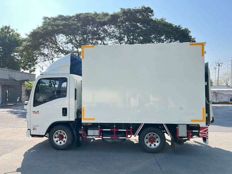 🎯Isuzu NLR 130 ปี 2565 พร้อมตู้แห้งยาว3.20 เมตร มีลิฟต์ท้ายอย่างดี✨