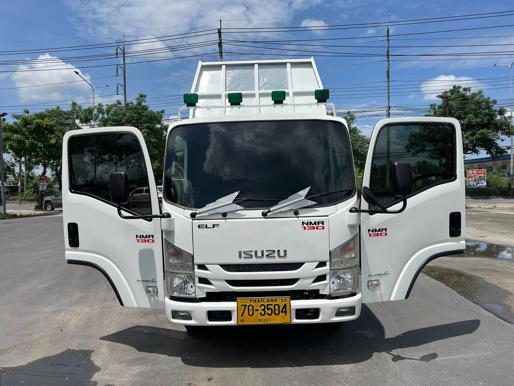 ISUZU NMR 130แรงม้า รถบรรทุก 6ล้อ ดั้มพ์ ปี2020