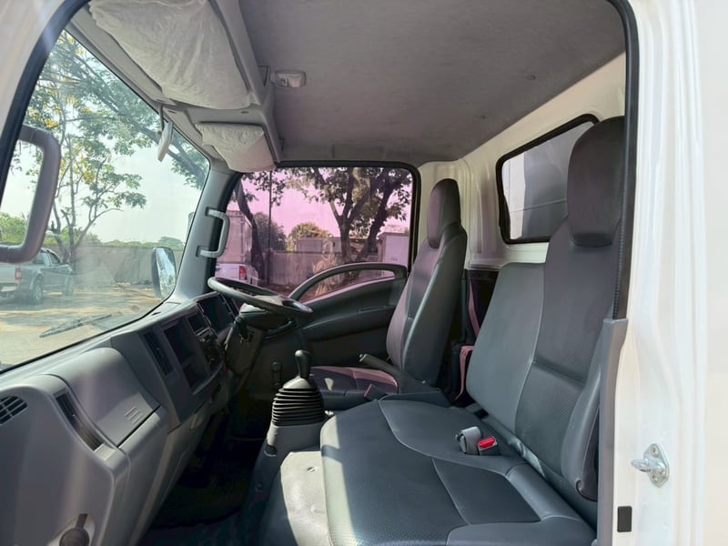 🎯รถเข้าใหม่ ไมล์หลักหมื่น พร้อมลิฟต์ท้าย4กระบอกอย่างดี✨