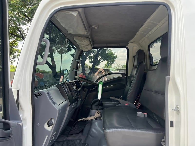 ISUZU NMR 130แรงม้า รถบรรทุก 6ล้อ ดั้มพ์ ปี2020