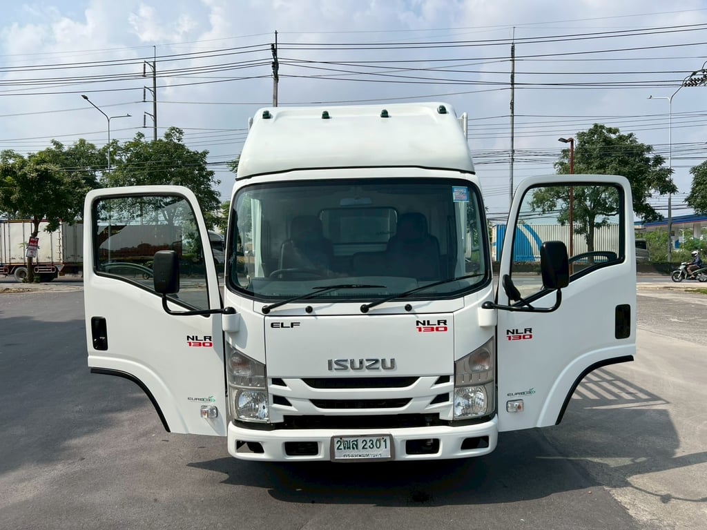 🎯Isuzu NLR 130 ปี 2563 พร้อมกระบะมีข้างเสริม มีลิฟต์ท้ายอย่างดี✨