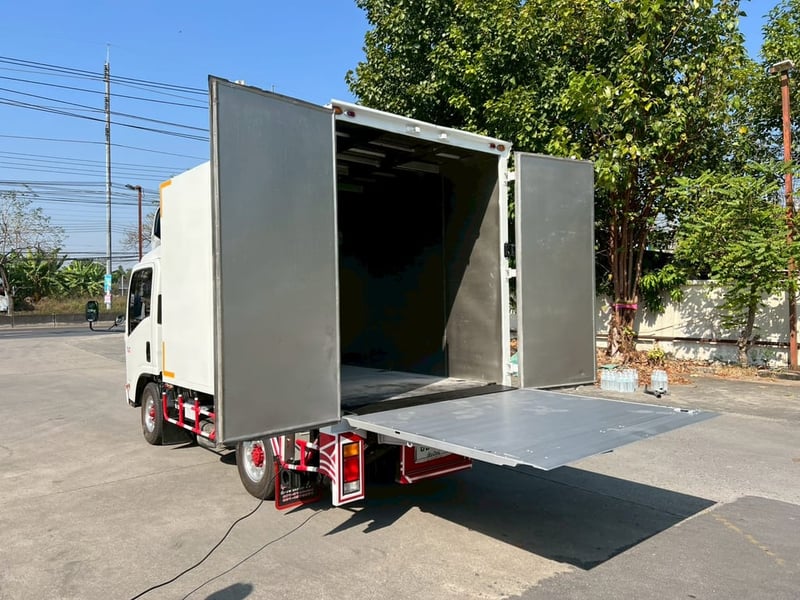 🎯Isuzu NLR 130 ปี 2565 พร้อมตู้แห้งยาว3.20 เมตร มีลิฟต์ท้ายอย่างดี✨