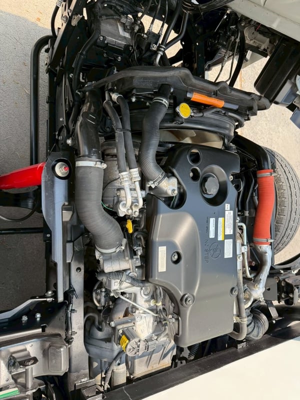 🎯รถเข้าใหม่ ไมล์หลักหมื่น พร้อมลิฟต์ท้าย4กระบอกอย่างดี✨