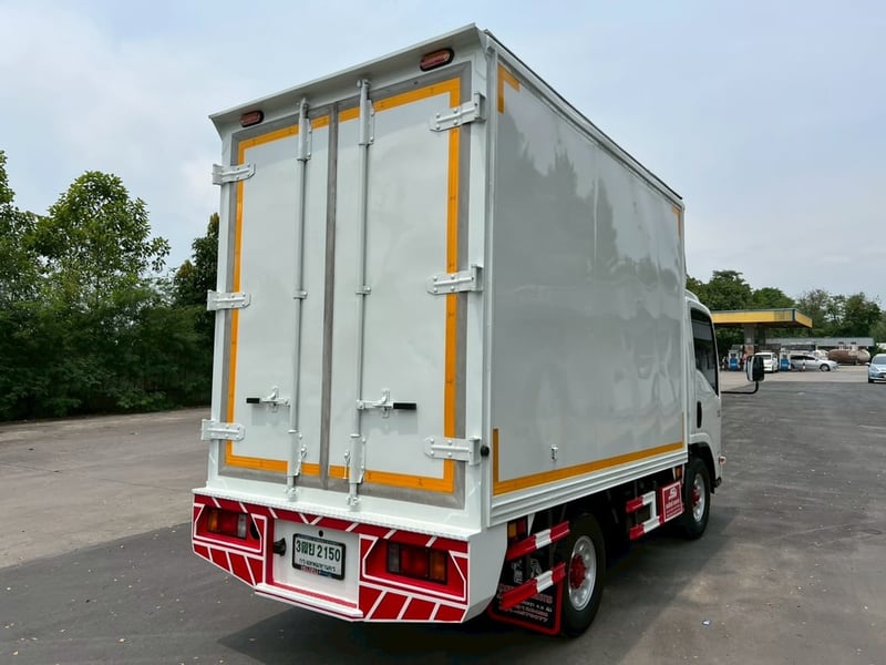 ปีใหม่ ไมล์หลักหมื่น!!! ไฟโปรเจคเตอร์แล้ว พร้อมตู้แห้ง เปิดข้างเต็มบาน