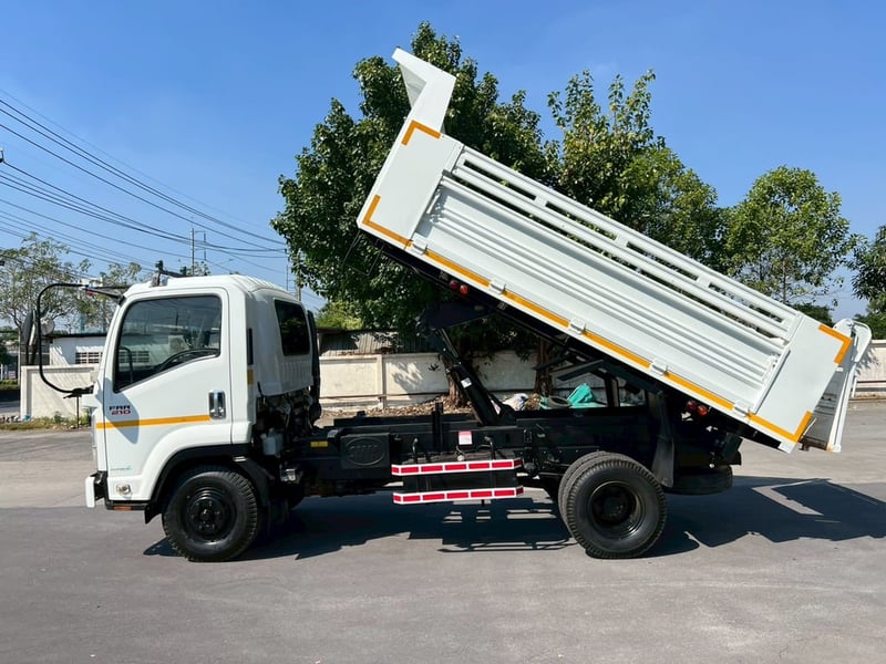 🎯📍รถเข้าใหม่ ปีใหม่ สภาพสวย พร้อมใช้งาน ดั้มพ์  5  คิว✨  