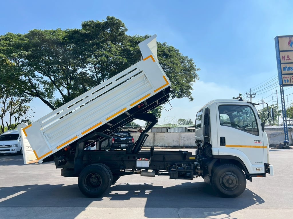 🎯📍รถเข้าใหม่ ปีใหม่ สภาพสวย พร้อมใช้งาน ดั้มพ์  5  คิว✨  