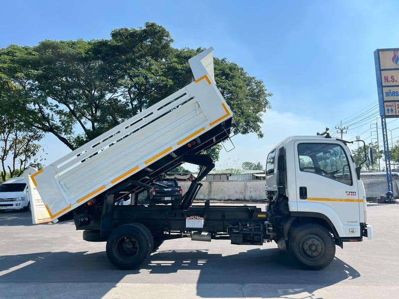 🎯📍รถเข้าใหม่ ปีใหม่ สภาพสวย พร้อมใช้งาน ดั้มพ์  5  คิว✨  