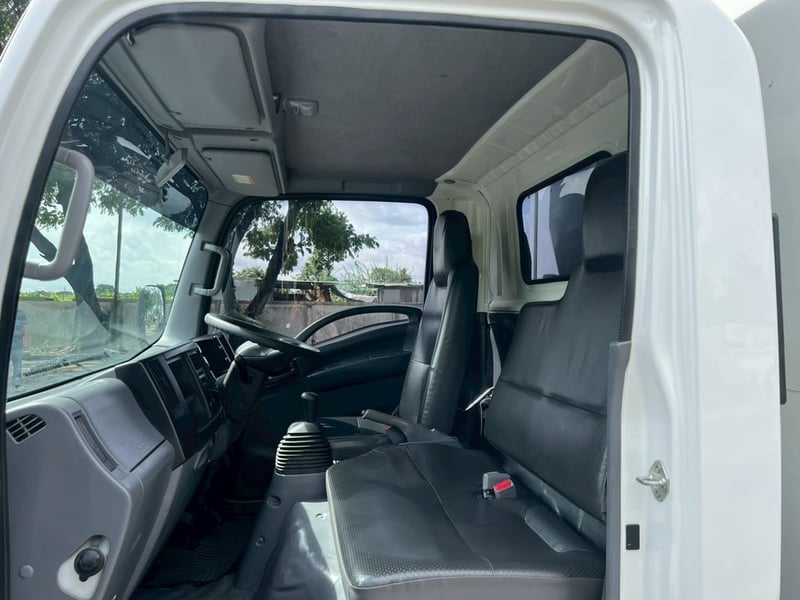 🎯Isuzu NLR 130 ปี 2565 พร้อมตู้แห้ง มีลิฟต์ท้ายอย่างดี✨