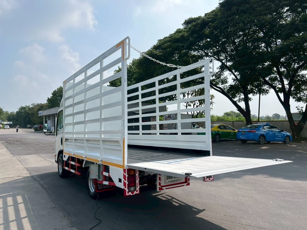 🎯Isuzu NLR 130 ปี 2563 พร้อมกระบะมีข้างเสริม มีลิฟต์ท้ายอย่างดี✨