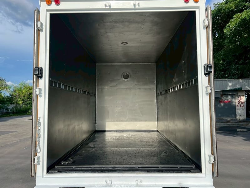 🎯Isuzu NLR 130 ปี 2565 พร้อมตู้แห้ง มีลิฟต์ท้ายอย่างดี✨