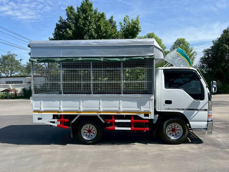 ISUZU NKR 100แรงม้า รถบรรทุก 4ล้อ รถบรรทุกอื่นๆ ปี2007