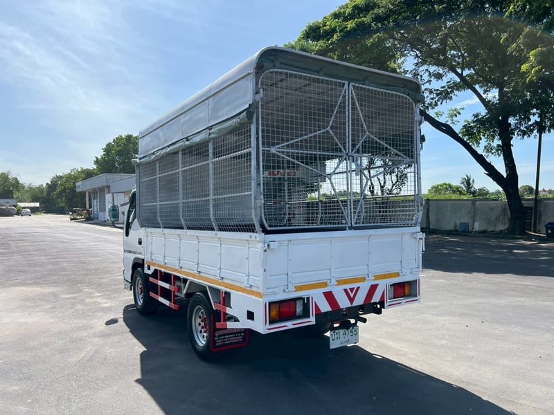 ISUZU NKR 100แรงม้า รถบรรทุก 4ล้อ รถบรรทุกอื่นๆ ปี2007