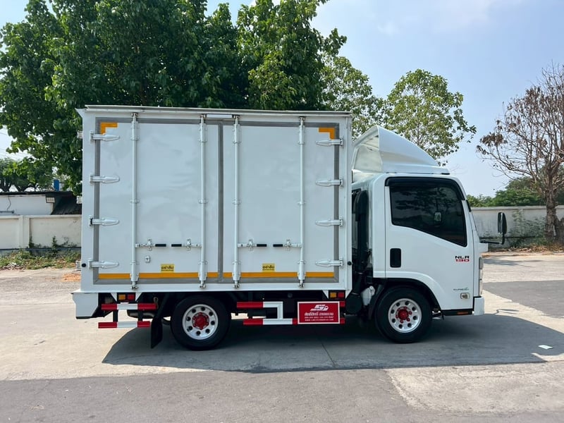 🎯Isuzu NLR 130 ปี 2565 พร้อมตู้แห้งเปิดรอบด้านยาว3.00 เมตร ✨