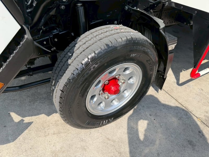 🎯เครดิตดี ฟรีดาวน์🌟 ใช้เงินออกรถ0บาท Isuzu NLR 130 ปี 2566 โฉมปัจจุบันยางใหม่4เส้น✨