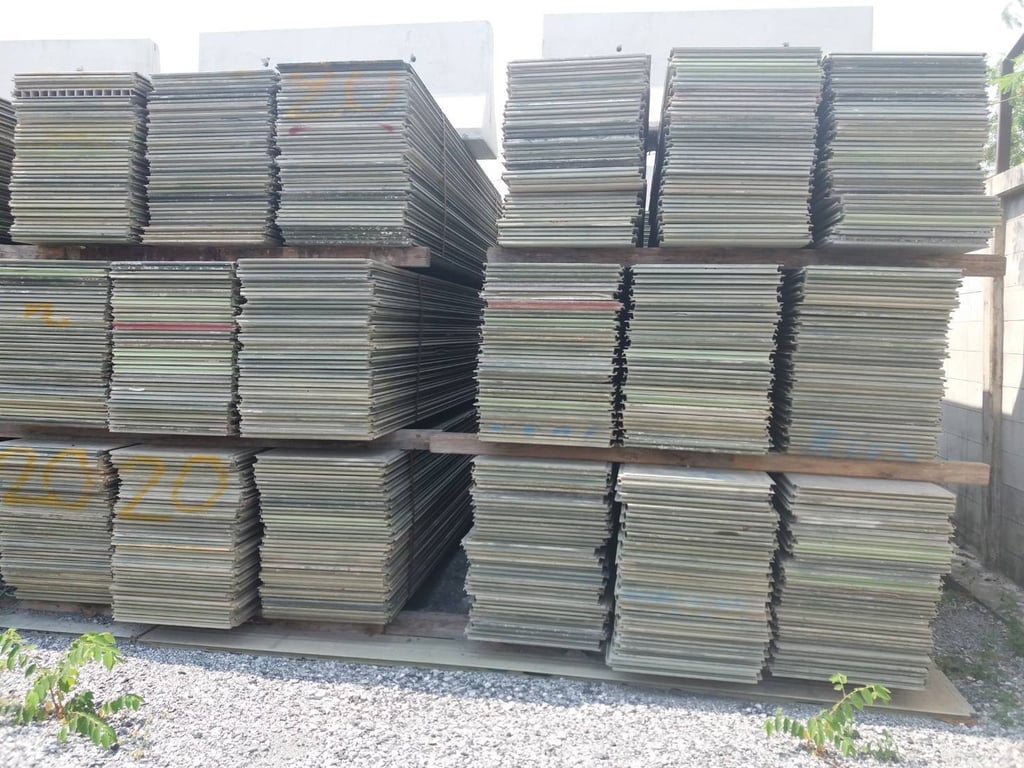 แผ่นรองขาเครน