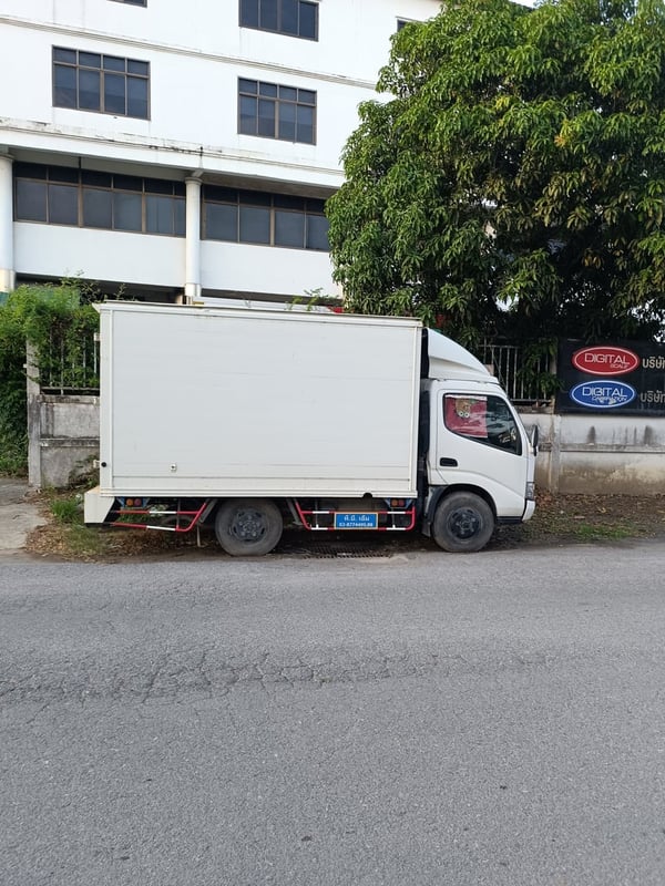 HINO XZU 136แรงม้า รถบรรทุก 4ล้อ ตู้แห้ง ปี2018